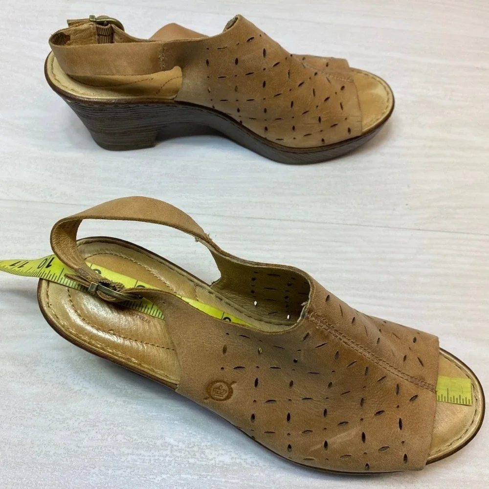 Born Womens 9 Wedge Sandals Clog Slingback Tan Leather Laser Cut Perforated Boho